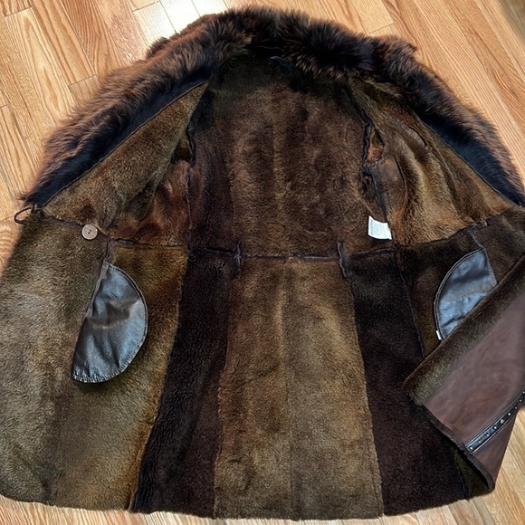 Rizal rich brown shearling coat. Size 34 fits like a true small - Picture 7 of 13